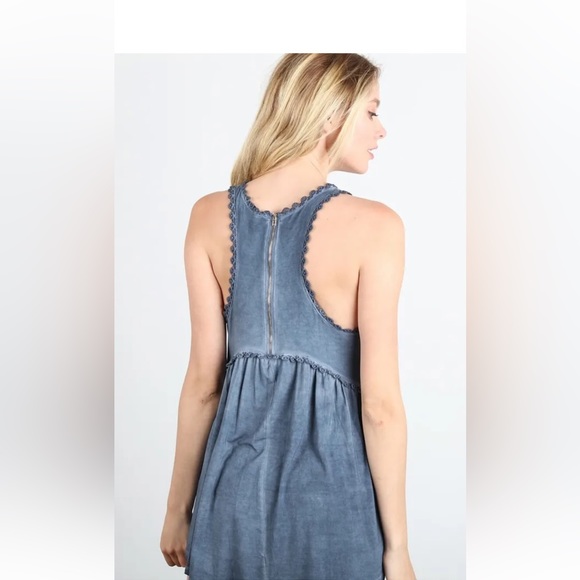 Women's Sleeveless Blue Top - Picture 2 of 11